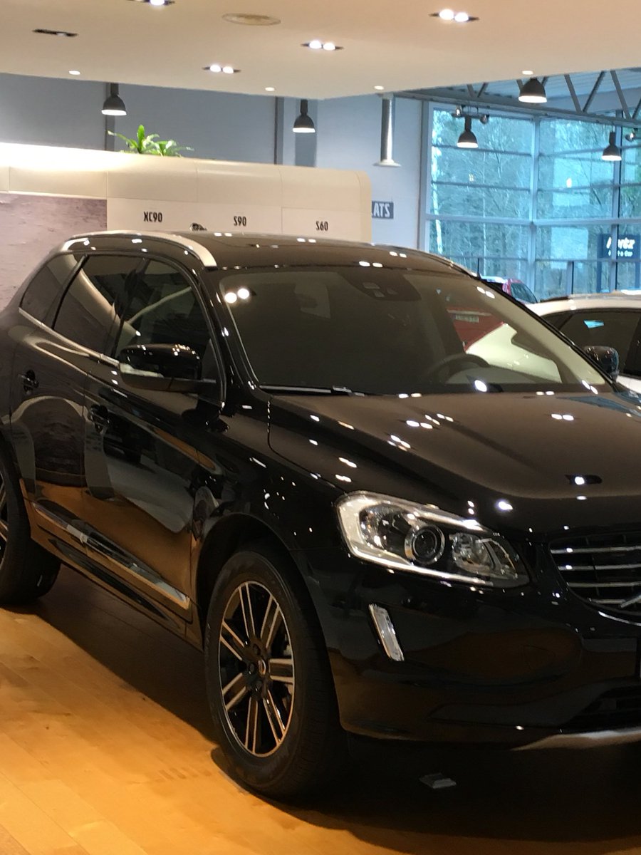 catnic64's tweet photo. ”Vi behöver kolla ny bil” säger maken o plötsligt har vi köpt en ny #volvo #XC60 #brabil #nöjdaköpare #bralördag https://t.co/Hw4KF8gjYT