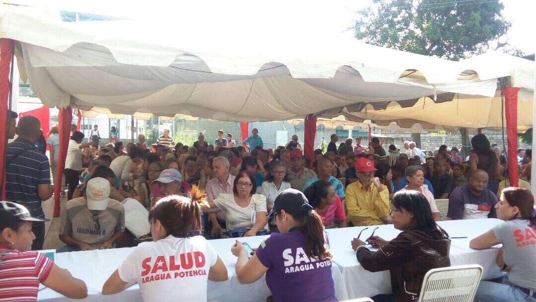 LuisLopezPSUV's tweet photo. ARAGUA | HOY más de 2 mil Pacientes reciben medicamentos a través del 0800SALUDYA CDI La Cooperativa Maracay. #PorSiempreFidel @NicolasMaduro https://t.co/YgtZhMsWyp