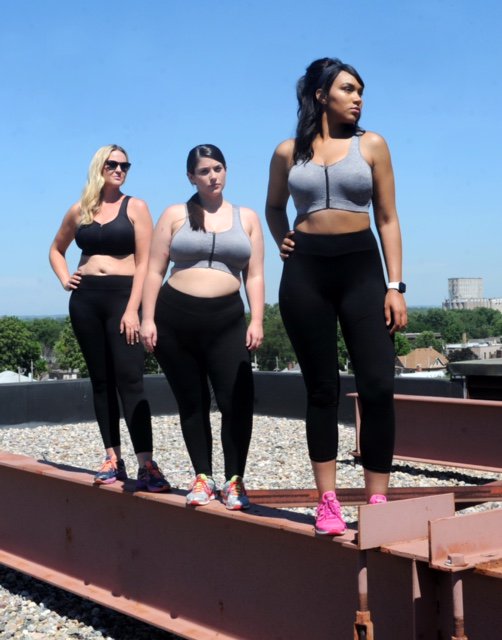 H2WApparel's tweet photo. We're stuffed from Thanksgiving – and shopping for sports bras and leggings to wear as we work it off. H2W Apparel would like to thank the happy, healthy and whole women who inspire us by offering FREE SHIPPING all weekend. #revolution #women #fitness #shopsmallsaturday https://t.co/6FxtS7BNvl