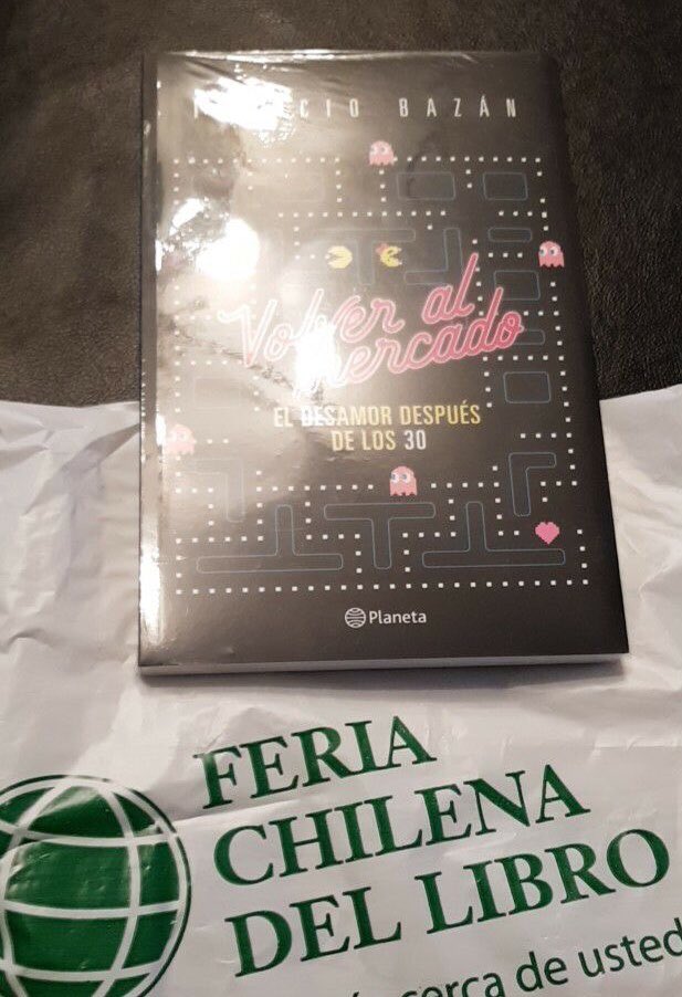 bazan_ig's tweet photo. Me dicen que ya está en librerías Volver al Mercado, ese libro de anti ayuda que edita @PlanetaLibrosCh https://t.co/ivlecYvOKa