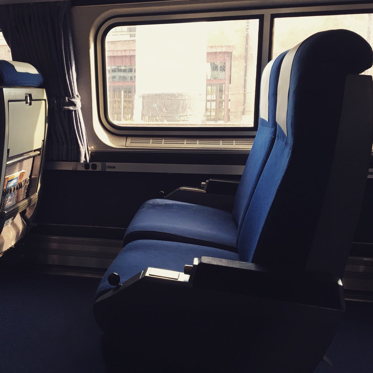 TayTravelsCheap's tweet photo. Want to know what it’s like to travel by train on @Amtrak in the #USA? Check out my latest post on just that! https://t.co/cs6TRSqVIZ… https://t.co/kZJw0vGzGk