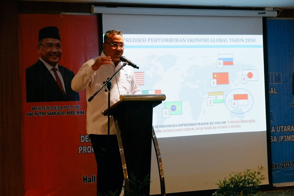 taufikmadjid71's tweet photo. Tatap muka Bpk Mendes @EkoSandjojo dgn Bbrpa Bupati serta Kadis PMD Se-Sumut u/ Prcptn Pemb Desa mlalui 4 Prog Prioritas.
Medan, 25/11/2017. https://t.co/yTDEHi6M0n