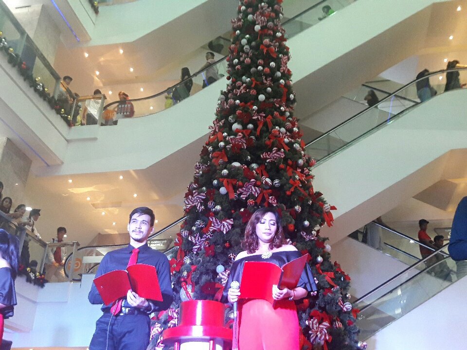 JaneOLoversOFC's tweet photo. ready na. . teamjane
#HauntedForestTreeLighting https://t.co/87FNZupoh3