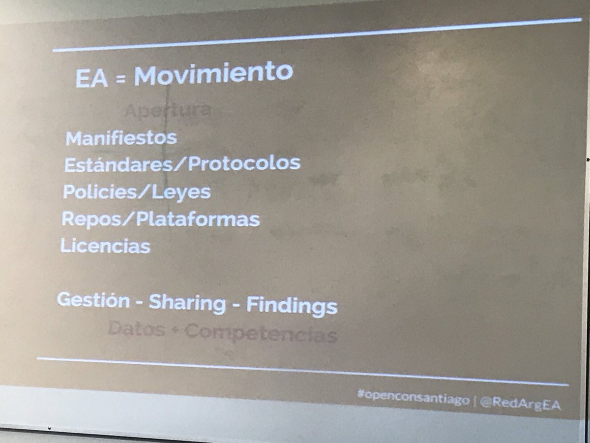 fernando__lopez's tweet photo. Motivos + evidencias + Ideas 💡 = espíritu y hoja de ruta de la @RedArgEA por @virbrussa (1/2) en la #OpenCon2017 #openconSantiago https://t.co/U1PKfdpA4W