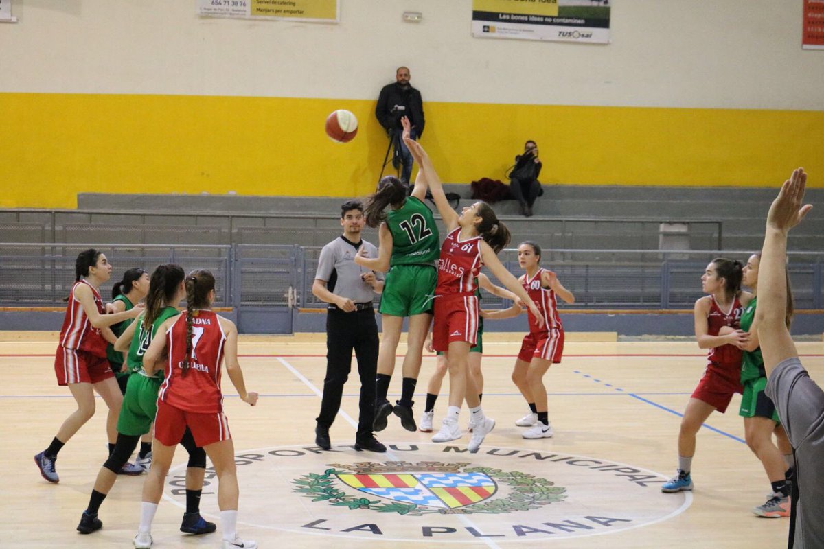joventutfemeni's tweet photo. Partit brillant del #junBJF vs @cblleida . Continuem invictes #inter #ResultatsJF https://t.co/tucktb1FUa