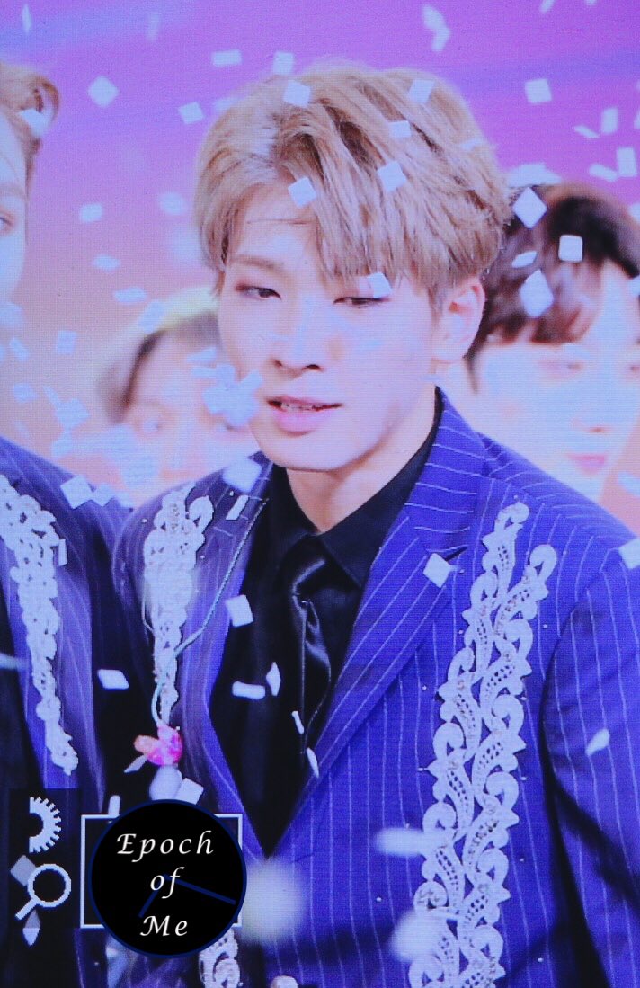 Epoch_of_Me's tweet photo. 171125 마마
#원우 #WONWOO #세븐틴 #SEVENTEEN
드디어 ㅠㅠㅠ
@pledis_17 https://t.co/hUqfFXiJ8D