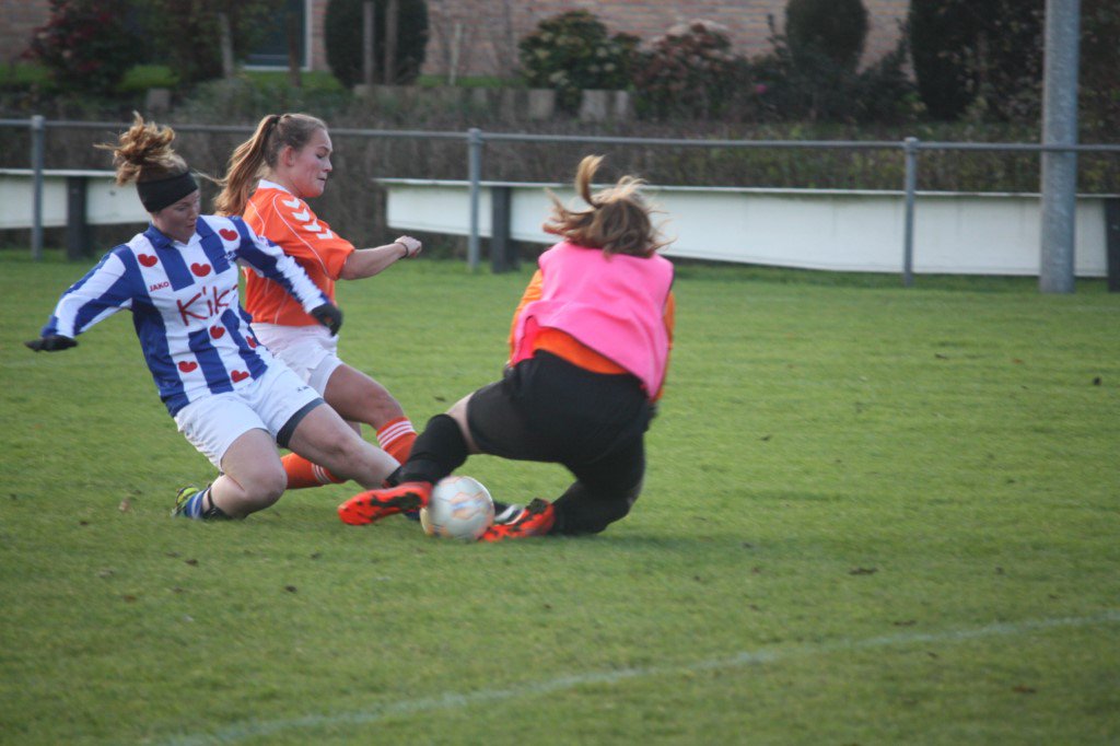 vvoudegaw's tweet photo. Fotoferslach Oudega VR1 - @Heerenveen1920 VR2 (1-30: https://t.co/sARV7pO0pI #oudhee https://t.co/dhmtxf2xHo