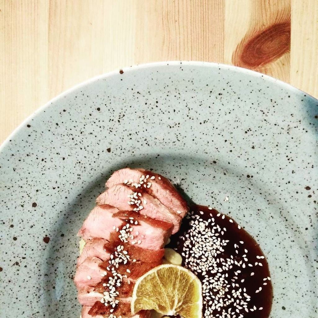 cienmilCUARTOS's tweet image. Domingo.19.11.17.Kuře #praga #prague #visitasquemolan #vacacioneseninvierno #comerenpraga #stmartin ift.tt/2zmg5Xs