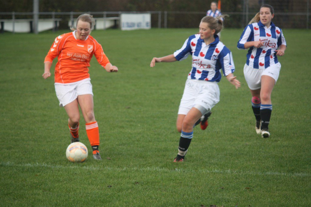 vvoudegaw's tweet photo. Fotoferslach Oudega VR1 - @Heerenveen1920 VR2 (1-30: https://t.co/sARV7pO0pI #oudhee https://t.co/dhmtxf2xHo