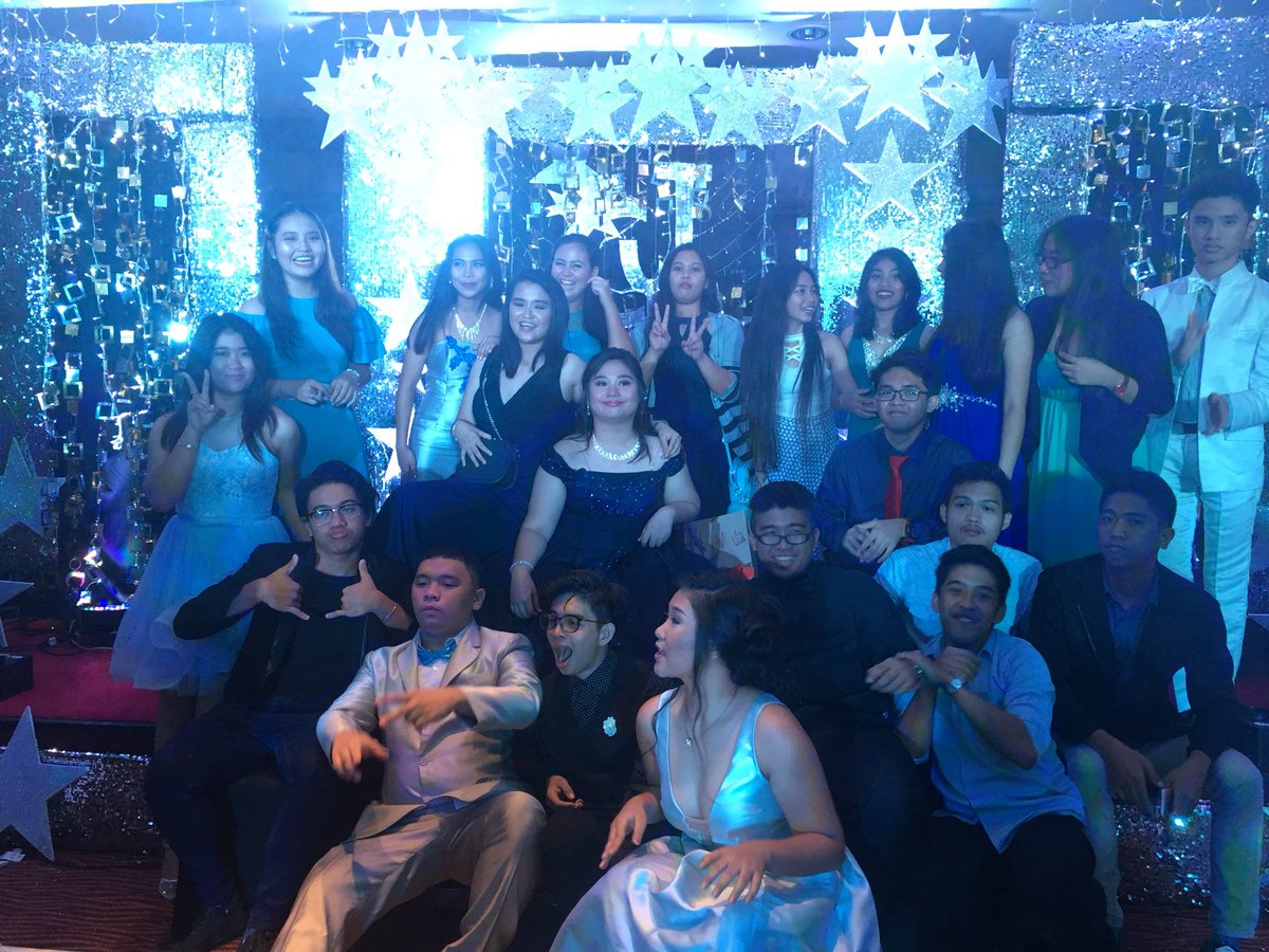 LouWiseShxt's tweet photo. Anywayssssssss A VERY MAGICAL NIGHT INDEED THANK YOU FOR THE INVITE @mahakijkampolcj πHAPPY 18th BIRTHDAY BHEEEEE LABYU FROM THE BOTTOM OF MY HEART #THEGOODINFLUENCE #NEVERTHEBADINFLUENCE πππππππππ HOPE YOU HAD A WONDERFUL NIGHT FULL OF LAUGHTERS AND TEARSβΊοΈ https://t.co/DFl1EBtnif