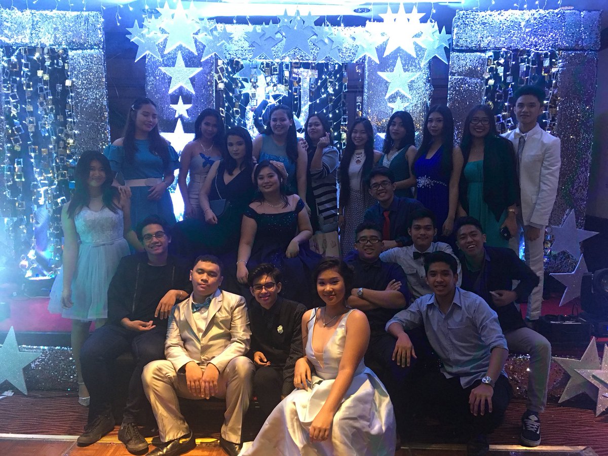 LouWiseShxt's tweet photo. Anywayssssssss A VERY MAGICAL NIGHT INDEED THANK YOU FOR THE INVITE @mahakijkampolcj πHAPPY 18th BIRTHDAY BHEEEEE LABYU FROM THE BOTTOM OF MY HEART #THEGOODINFLUENCE #NEVERTHEBADINFLUENCE πππππππππ HOPE YOU HAD A WONDERFUL NIGHT FULL OF LAUGHTERS AND TEARSβΊοΈ https://t.co/DFl1EBtnif