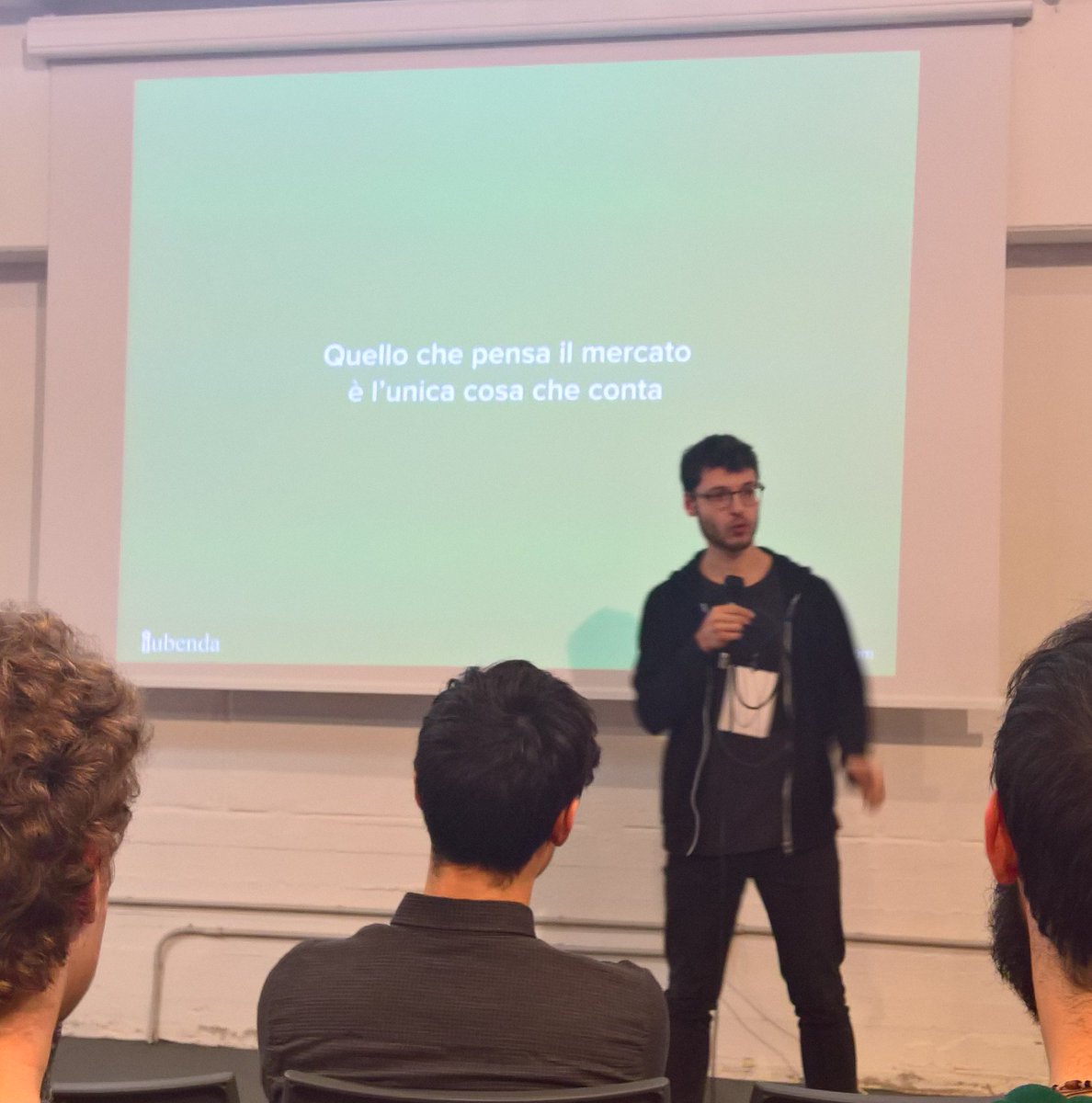 gncvalente's tweet photo. #swbari startup weekend bari 2017@Facens ci parla della sua esperienza #startup @swbari #puglia #bari https://t.co/z1Uimeo0Oh
