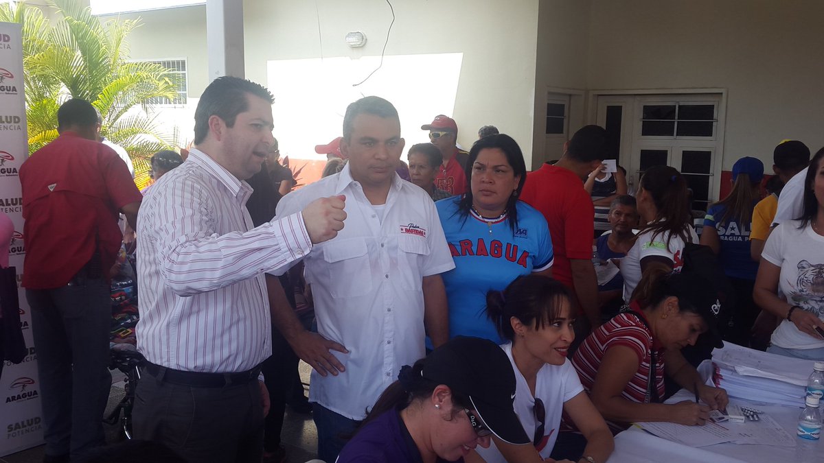 AlcaldePedroB1's tweet photo. Acompañamos al equipo de @csaludaragua en un operativo especial para entregar medicamentos gracias al sistema 0800SALUDYA ¡Espero que podamos seguir repitiendo este tipo de actividades para ustedes! https://t.co/1Ahy1ZoqpL