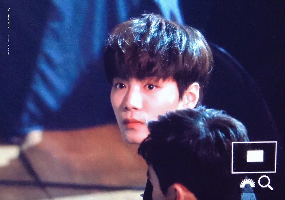 _sig_mjdra's tweet photo. 사토라레 민혅이랑 사토라레 목소리 들을 수 있는 종혅이로 년북 보고싶다 

-안녕 종혅아 (아 어제보다 더 귀엽네 눈 똥그랗게 뜨는거 너무 강아지같다  볼한번만 만져봤으면 진짜 소원이 없겠다)
-...? https://t.co/uXVaQJ9weH