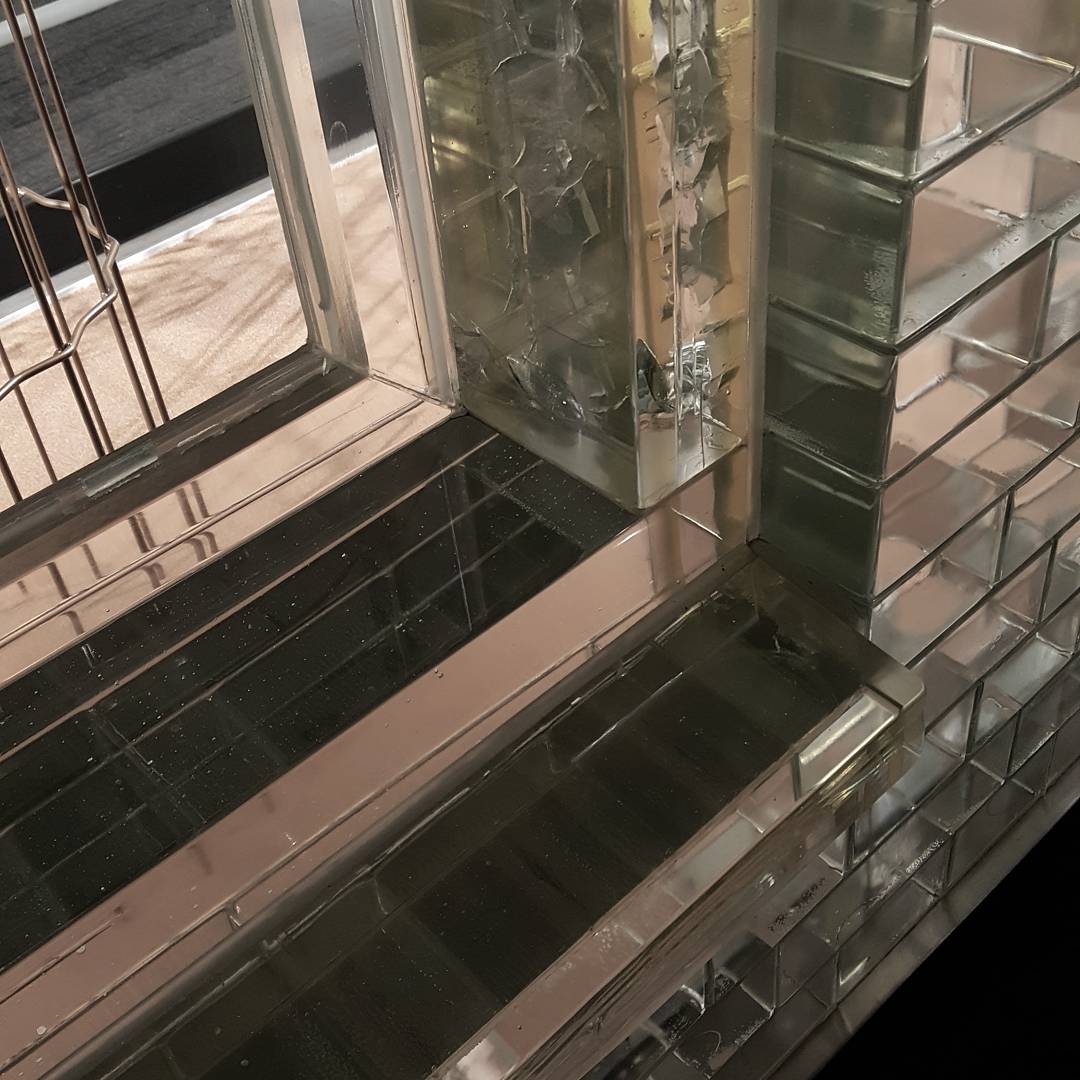 GlasshausLiving's tweet photo. I went window shopping in Amsterdam with an exclusive focus on seeing @MVRDV Crystal Houses 
 
 https://t.co/6blKUf4bI3 https://t.co/ucGQmvtCpM