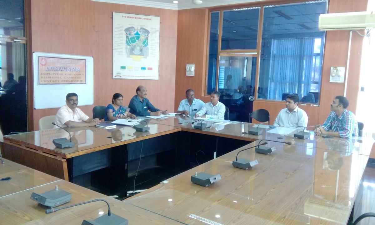 UBLPBranch's tweet photo. @gmswr @drmubl Staff Contact &amp; Grievance Redressal Camp at Diesel Shed/UBL on 24/11/2017 https://t.co/zGJuKnEltv