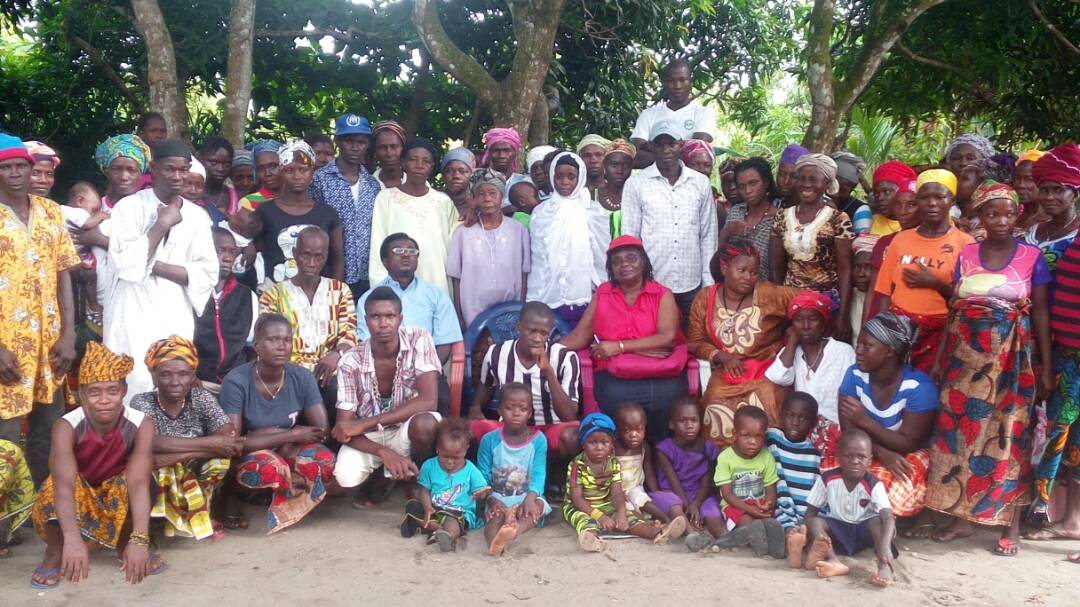 5050_SL's tweet photo. [25/11, 14:05] Martha Cassandra Fergusson: Familiarization tour with Tissanh, Sateyah, Gbankoh, Mosseh, Makombe, and Banga from of Constituency105
Martha Cassandra Fergusson Familiarization tour with Madina, Krio town, Kasablanka, Wahlai of Constituency 105 https://t.co/zbyQWT90T1