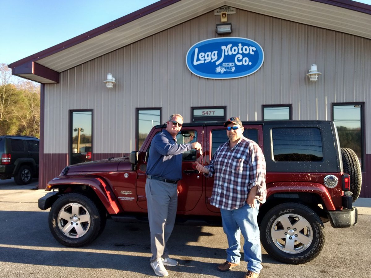 LeggMotorCo's tweet photo. Congrats to Roger Carper on his Mango Tango Jeep Wrangler.Welcome to the Jeep family and more importantly the Legg Motors family in Piney Flats Tennessee. Roger came to us and wanted a Mango Tango colored Jeep and we searched the country and found it! #comeseethedifference! https://t.co/2GFtdrCG7z