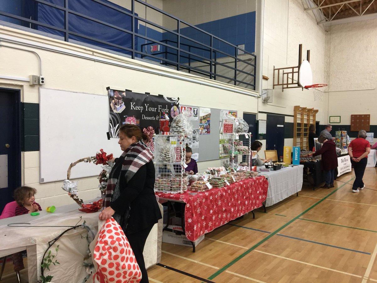 varennesLRSD's tweet photo. Check out our Craft and Vendor Sale happening right now! 22 Varennes Avenue in St. Vital from 10am to 3 pm! #chistmasshopping https://t.co/05xFTrBAoI