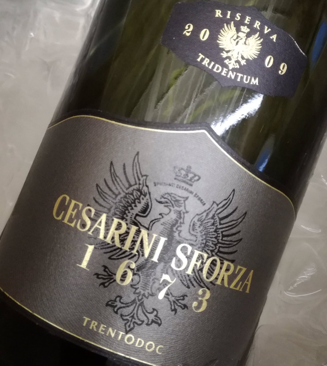 WineNews (@winenewsit) on Twitter photo .<a href="/ViviteMilano/">Vivite Festival del vino cooperativo</a> è <a href="/trentodoc/">Trentodoc</a>! Fragrante la nocciola in #magnum 2008 #Altemasi Riserva #Graal <a href="/CavitTrentino/">Cavit NaturaTrentina</a>, il porfido #ValdiCembra dà mineralità <a href="/CesariniSforza/">Cesarini Sforza</a> Riserva 2009 <a href="/CantinaLaVis/">La-Vis</a> e <a href="/MezzacoronaIT/">MezzacoronaIT</a> brinda 40 anni con <a href="/RotariSpumante/">Rotari Trentodoc</a> 2011 #Millesimato #LimitedEdition .<a href="/ViviteMilano/">Vivite Festival del vino cooperativo</a> è <a href="/trentodoc/">Trentodoc</a>! Fragrante la nocciola in #magnum 2008 #Altemasi Riserva #Graal <a href="/CavitTrentino/">Cavit NaturaTrentina</a>, il porfido #ValdiCembra dà mineralità <a href="/CesariniSforza/">Cesarini Sforza</a> Riserva 2009 <a href="/CantinaLaVis/">La-Vis</a> e <a href="/MezzacoronaIT/">MezzacoronaIT</a> brinda 40 anni con <a href="/RotariSpumante/">Rotari Trentodoc</a> 2011 #Millesimato #LimitedEdition