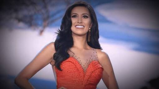 baredsania's tweet photo. tonight, filipinos bare our hopeful hearts to you!! laban!!

#MissUniverse #Philippines https://t.co/OHGmziG9Xk