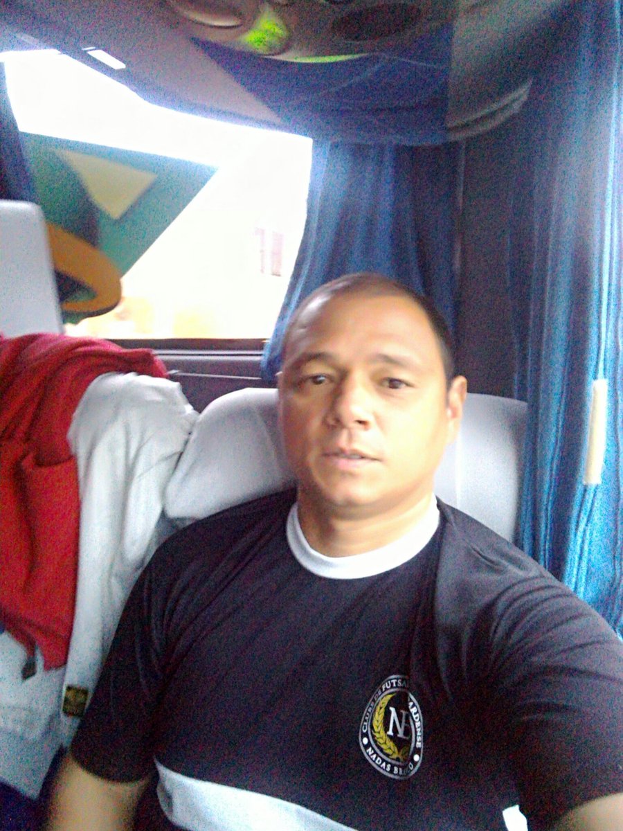 cariocagm's tweet photo. #PartiuMarau #NadasBranco #BuscarTitulo #SerieBronze https://t.co/Fs7ck5COX1