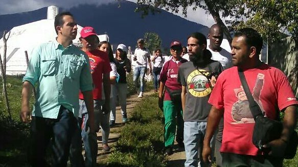 RevoConLeonel's tweet photo. #ConLeonelGanaMéridaJuventudpalMncipioLibertador
@leoneljmatos en Jornadas intensas con el pueblo campesino, con el pueblo obrero @NicolasMaduro @dcabellor @JEHYSONGUZMAN @MervinMaldonado @LaZurdaDeChavez @ConElMazoDando @LaHojillaenTV @somosvzlaconleo @zconleonel https://t.co/BSkph3rp8Z