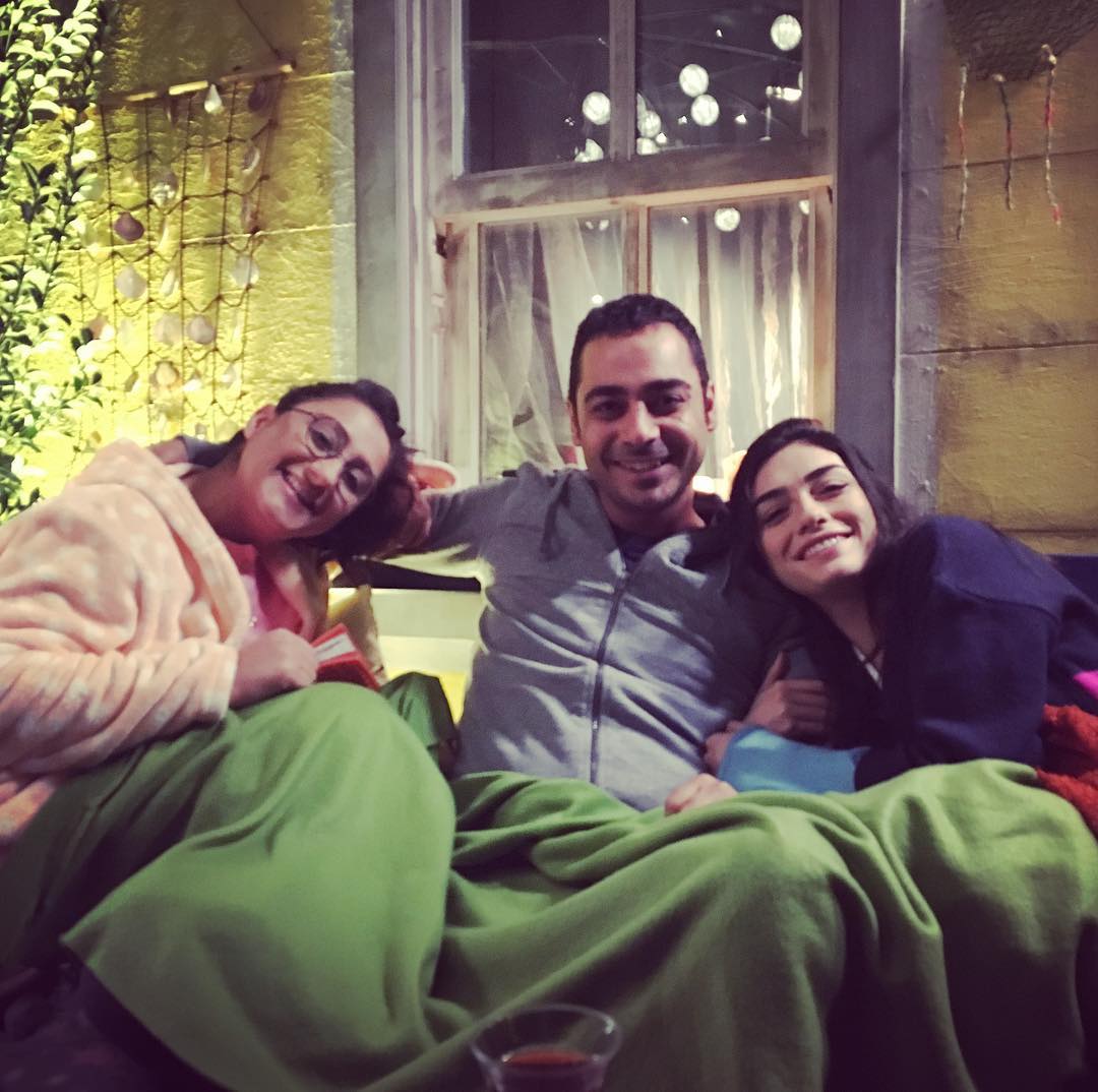 ergucluoffical's tweet photo. Kuzguning 😝💙 Bu akşam 20:00’de star’da! #hayatsırları 🌟 #mostproduction https://t.co/cHH7GGwdZE