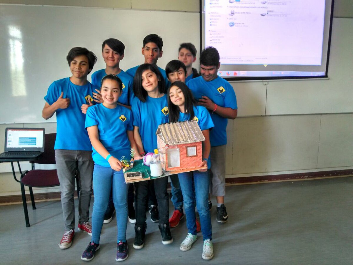 EAguaChile's tweet photo. Muy buenas ideas han presentado todos los colegios participantes en la #FLLCHILE y apoyados por @AguasAndinas https://t.co/B9PM6FfBIc