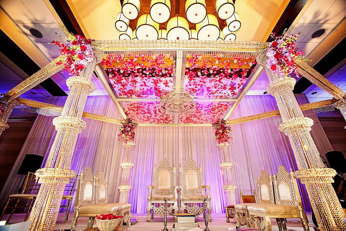 EgreenMarriott's tweet photo. Elegant weddings are our specialty. Let the wedding pros of Evergreen Marriott Resort at Stone Mountain Park help you plan the perfect day. https://t.co/g1Nx7KYs9B