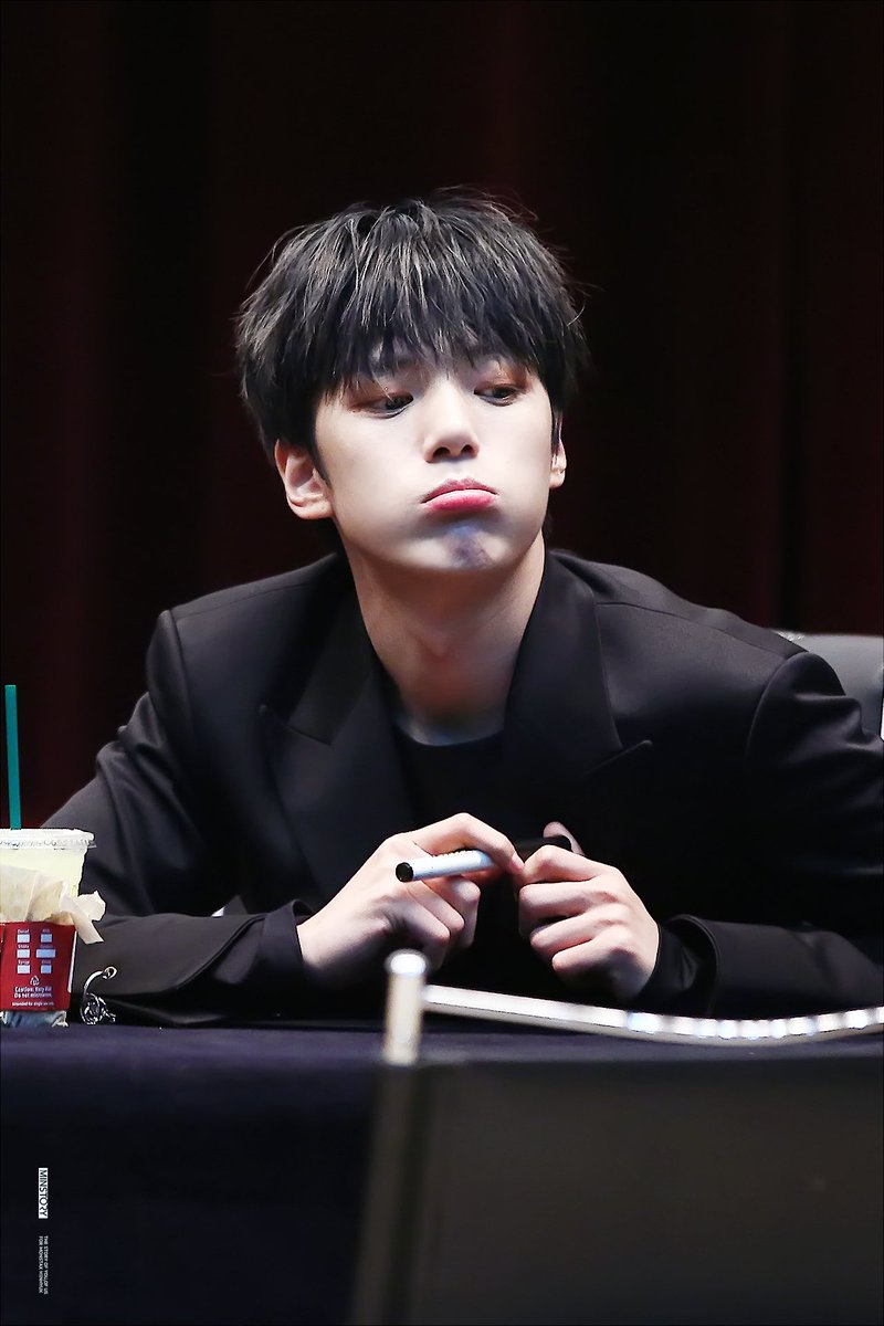 Minstory931103's tweet photo. 171125 분당팬싸 #민혁 #MINHYUK https://t.co/xuDixnHLN3