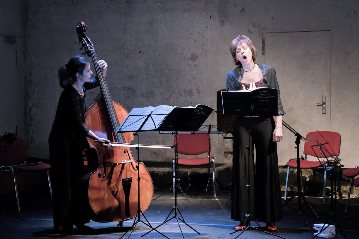 zafraanski's tweet photo. #IMPULS-Festival in der #Musikbrauerei Berlin mit #Zafraan, #SalomeKammer, #ManuelNawri und Musik von u.a. #GyörgiKurtág, #ElenaMendoza, #AnnetteMengel, #SarahNemtsov, #SamirOdehTamimi, #JohannesSchöllhorn und #NicolaiWorsaae. Danke allen Beteiligten, sehr schön war’s! https://t.co/zuX0fyQWOy