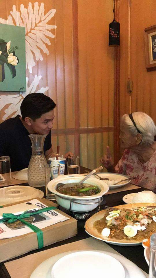 kaesindigo's tweet photo. Dear @aldenrichards02 naiiyak ako everytime I read stories like this. God bless your good heart always ❤🙏

📸 Fr Danee Cruz fb | #MPKMarawiAlden https://t.co/EAaSwkkrku