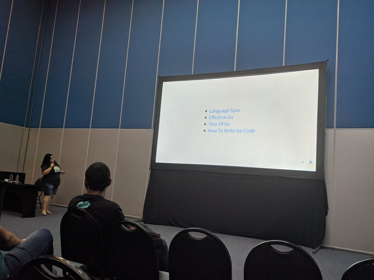 jhow7k's tweet photo. @__biancarosa Clean code with Golang
#devfestRj2017 https://t.co/XgekXZwIBM