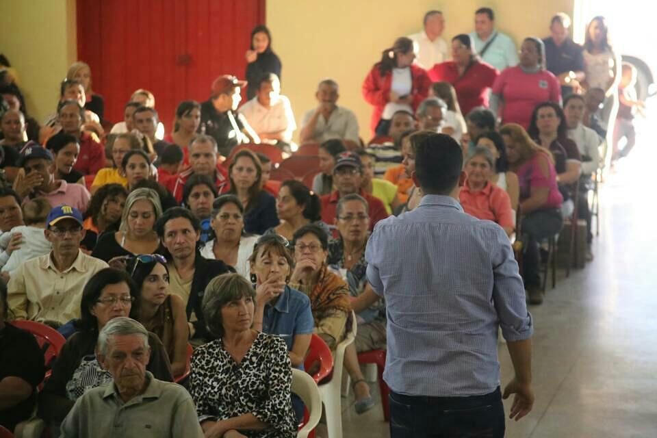 RevoConLeonel's tweet photo. #ConLeonelGanaMéridaJuventudpalMncipioLibertador
Juventud y progreso, futuro y amor @leoneljmatos @NicolasMaduro @dcabellor @JEHYSONGUZMAN @MervinMaldonado @VillegasPoljak @TareckPSUV @jaarreaza @somosvzlaconleo @zconleonel @mazo4f @LaZurdaDeChavez https://t.co/bzZ9FbWZke