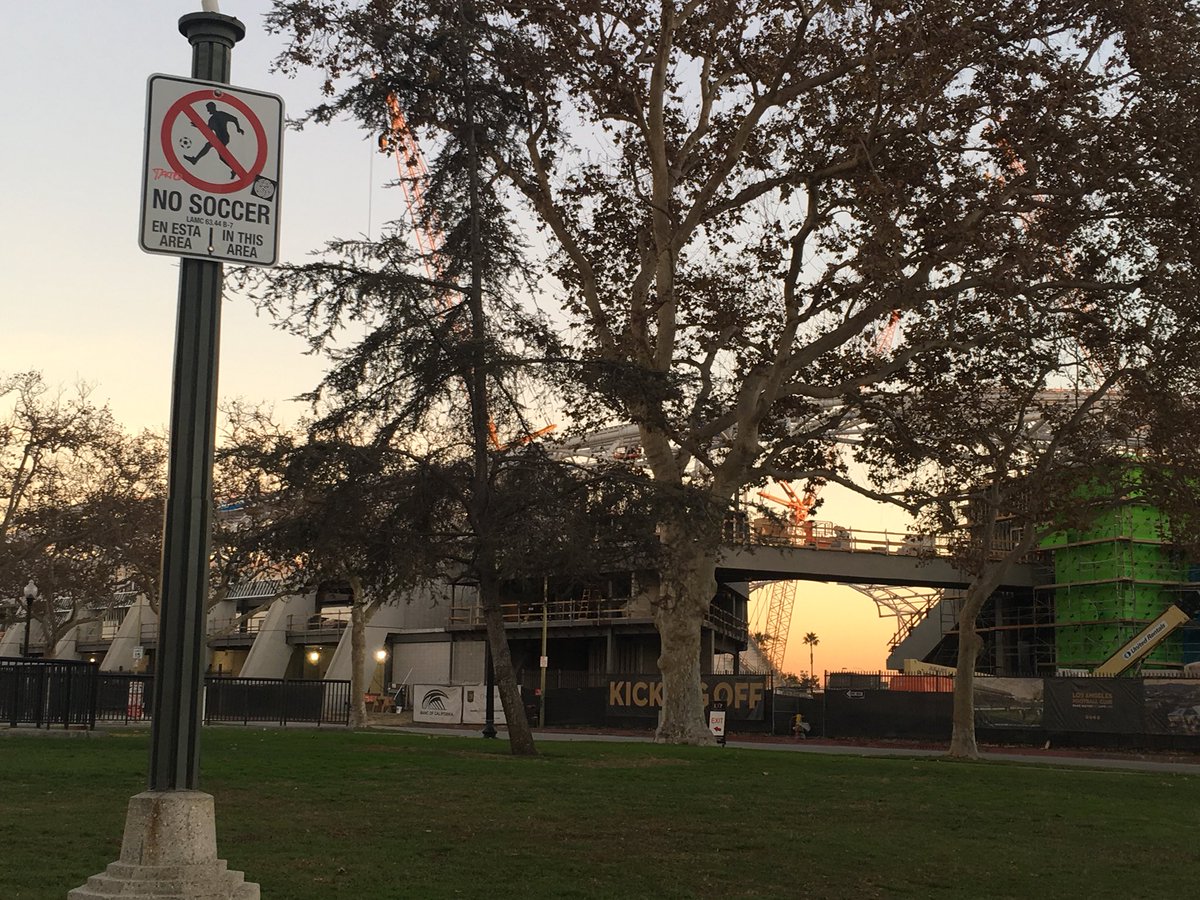 Ed Desser tweet media