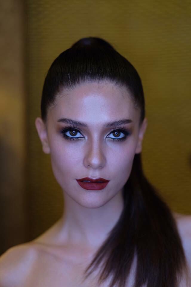 daradaily's tweet photo. Look at me #MissUniverse #THAILAND https://t.co/ttLBgSLzgm