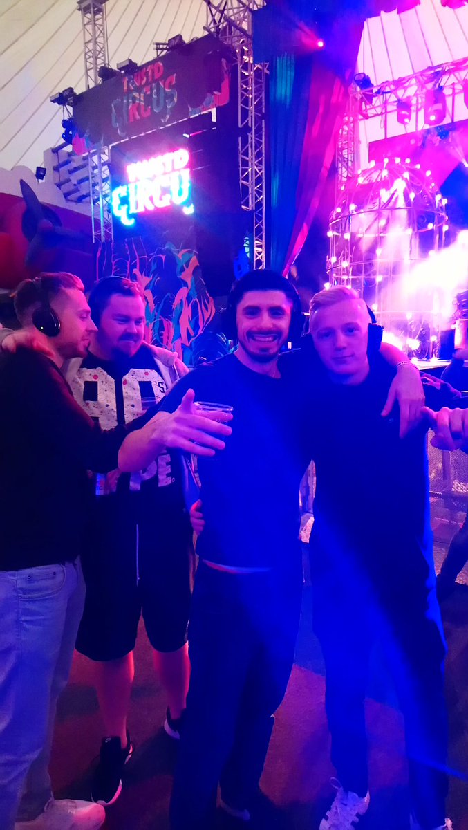 TWSTDFestival's tweet photo. Resort DJs until 7pm at the Jellyfish Lounge. JAY FUNK is kicking off the SKYLINE STAGE at 7PM. ROUND 2 TONIGHT! ๐ช #LetsGetTWSTD https://t.co/biFbVjuFX5