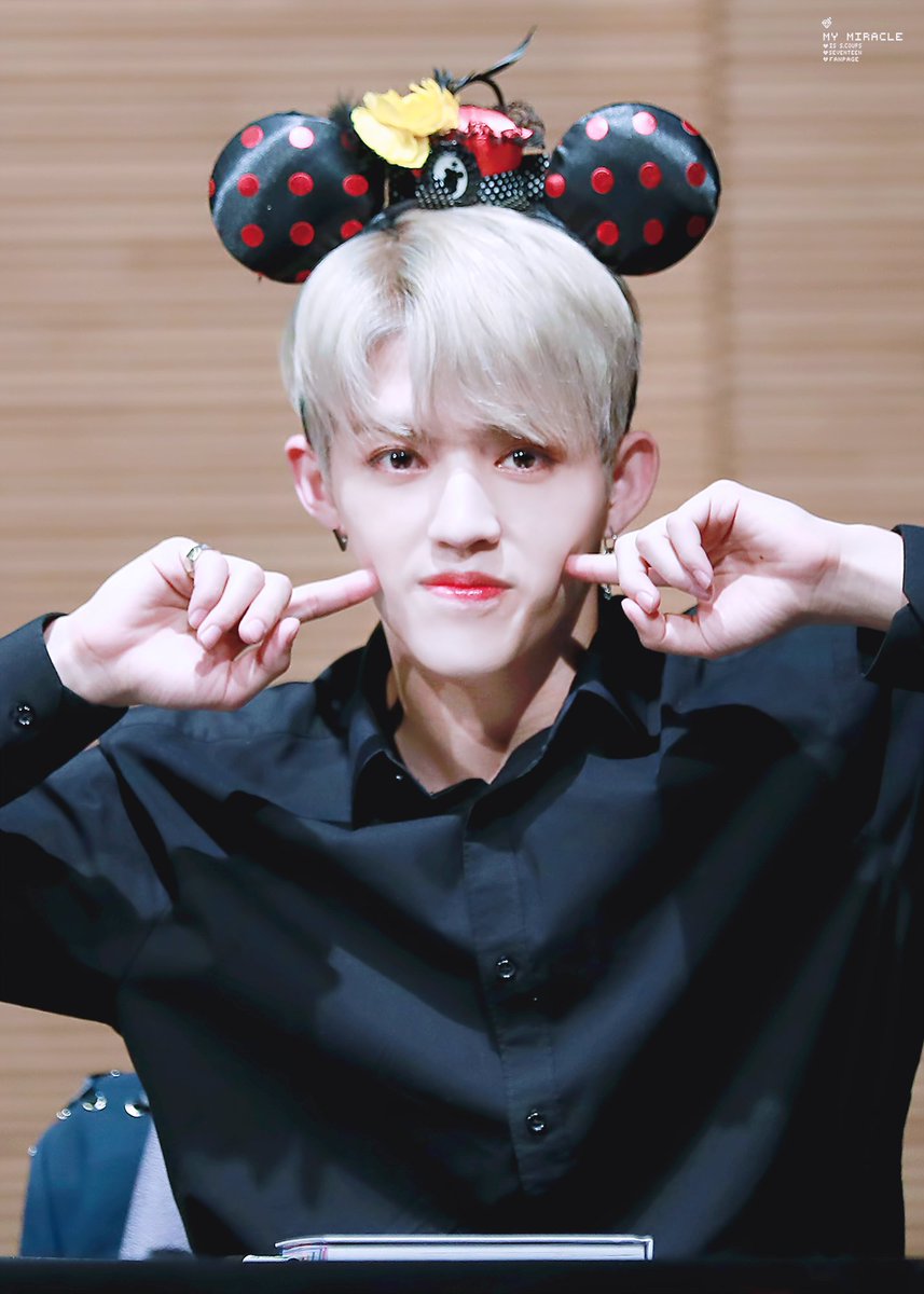 MM_SCOUPS's tweet photo. 171119 비트로드 팬싸

#세븐틴 #seventeen #scoups #최승철 #승철 #에스쿱스 
@pledis_17 https://t.co/CwdOgSf2hG