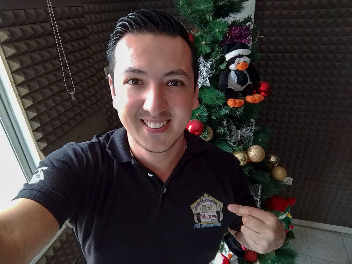 djsaulobastidas's tweet photo. Buenos días a esta hora presentando la  #LaReinaTop20 en #LaReinaSiSuena https://t.co/sRGxn53yR9