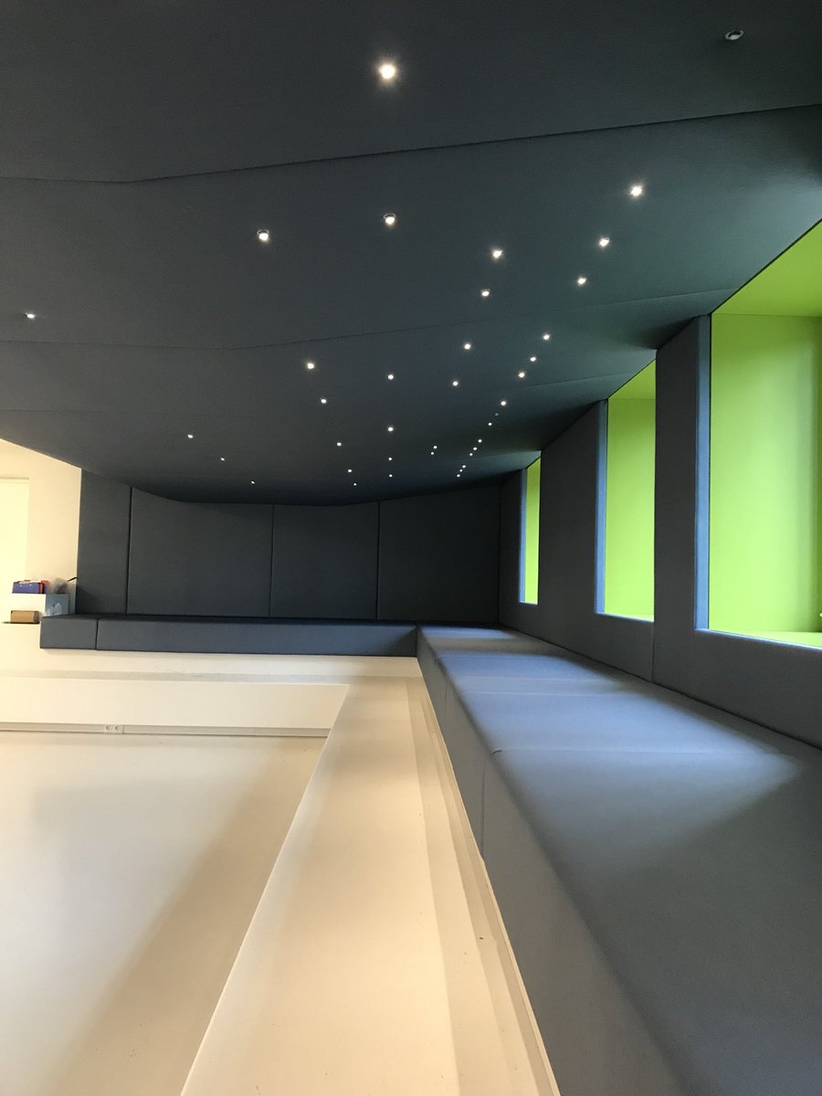 WichersJAT's tweet photo. #vescomfabrics #jemo, illuminated, blue coloured Jemo all over #Tropenmuseum Amsterdam #vescomperfectprojects! https://t.co/5ETd65NFWc