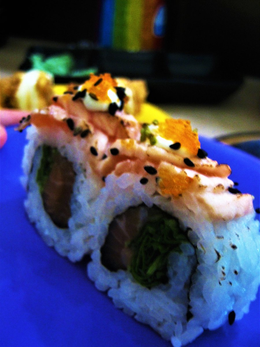 ancientphone82's tweet photo. Pigging out and (almost) no regrets... 🍣😋😊 #Sushi #SchwäbischHall #Masusake #shepsexualsunited https://t.co/Ae9r3webuK
