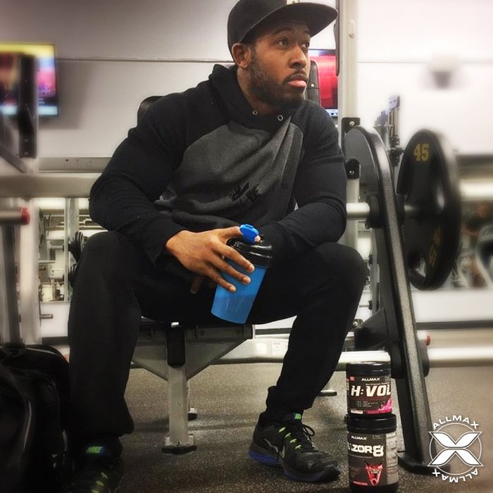ALLMAX's tweet photo. #RAZOR8 & #HVOL keep your workouts nasty, with focus and an ultra good PUMP.
TURN YOUR TRAINING INTO AN EVENT with #ALLMAX
#workout https://t.co/1wyskBrKYm