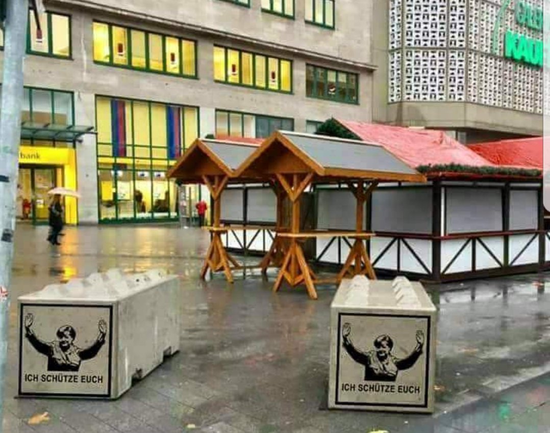 StanM3's tweet image. Christmas markets and presents brought to you by Angela Merkel!