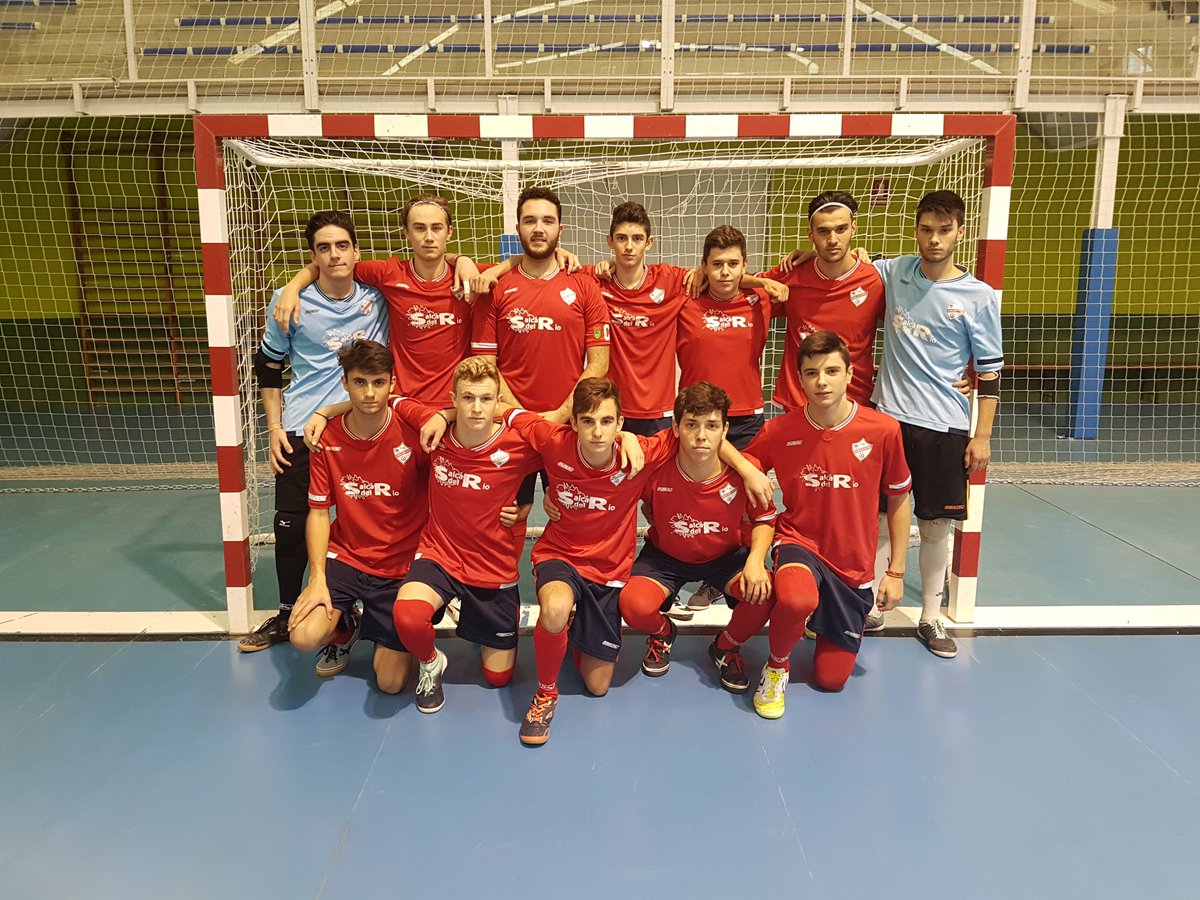 CDChiloeches's tweet photo. Final del partido juvenil!!! Victoria 13-4 frente a Trillo para seguir al frente de la clasificación. En breves pondremos goleadores... https://t.co/cpOX2AFOJl