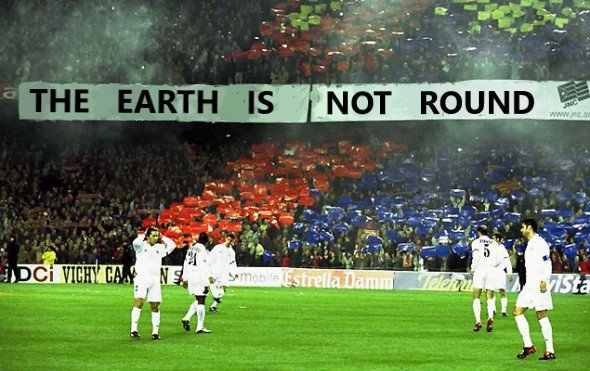 roberfiu's tweet photo. Ésta fue la pancarta que ayer lució la afición del @EnigmaOviedoF7 en el Berrón Park Arena Stadium. #TheEarthIsNotRound https://t.co/WKnAtgUJNz