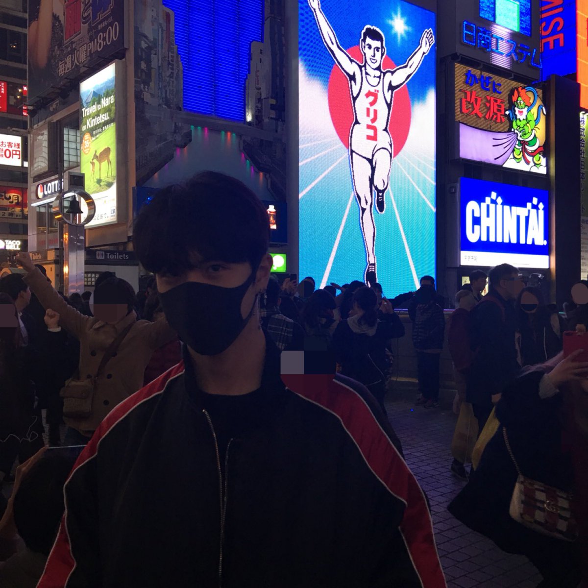 JBJtwt787's tweet photo. [#김동한😬] 일본은 한국보다 훨씬 
안 추워요 
그러니까 여러분들 따듯하게 입고 다니고 
나 한국 가기 전까지 감기 조심해야 해요!🤧 https://t.co/wIrAJMb1b3