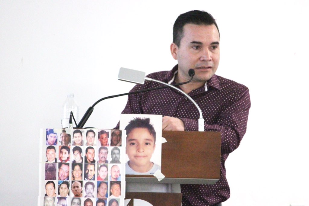 ceavcoahuila's tweet photo. Carlos Rodríguez presenta el Informe de los expertos contratados por Enfoque DH sobre la Fiscalía. #IIIOiDH #AIDH #CEAV https://t.co/YAViaBqhbY