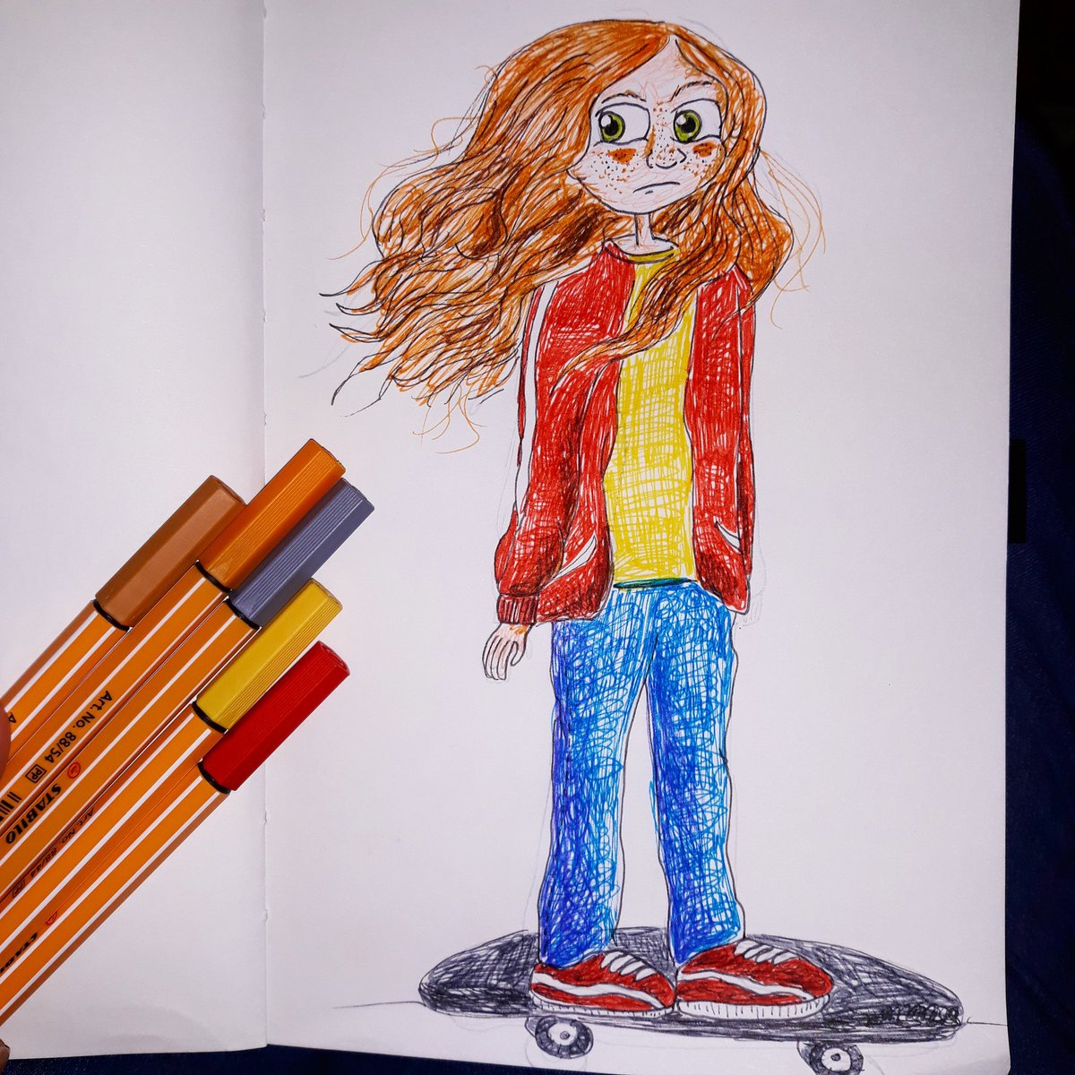 Erica_Glas's tweet photo. Mad Max (very) quick sketch.
#illustration #stabilo88 #stabilopens #madmax #strangerthings #skateboard #sketchbook #sketching #drawing https://t.co/4wFvaAw3mw