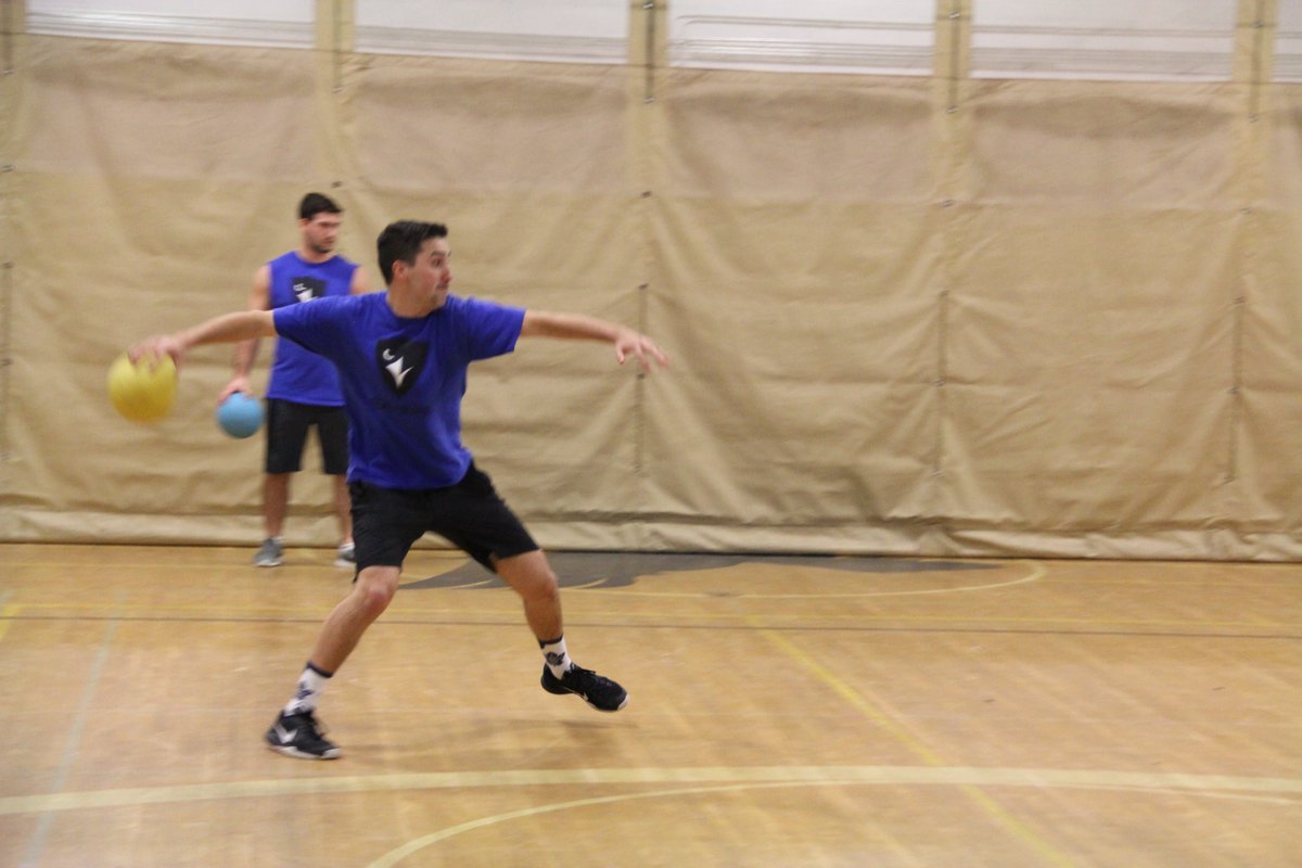 RavensCentre's tweet photo. Get ready to PLAY after the 🎄 break!
Registration is now OPEN for #CULeagues and #CUIntra. 

Co-ed, ♂️ only or ♀️ only sports. Sign up the whole squad or by yourself and we'll get you on a team!

➡️ https://t.co/Wiah7kcwqj https://t.co/feNqkM8Wyc